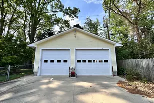 218 Pamlico Dr, Washington, NC 27889 - Photo 2