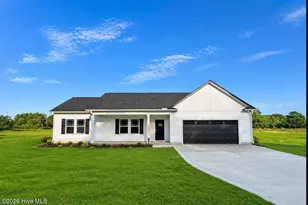 113 Huckleberry Bush Ln, Princeton, NC 27569 - Photo 2