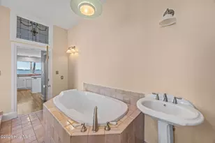 401 Harbor Dr, New Bern, NC 28560 - Photo 30