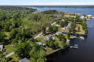 401 Harbor Dr, New Bern, NC 28560 - Photo 52