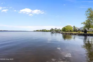 401 Harbor Dr, New Bern, NC 28560 - Photo 48