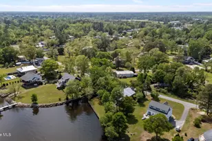 401 Harbor Dr, New Bern, NC 28560 - Photo 54