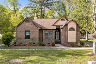 801 Deerfoot Cir, New Bern, NC 28562 - Photo 1