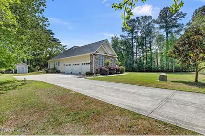 707 N Green Tee Road, Hampstead, NC 28443 - Photo 2