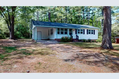 1240 W Michigan Avenue, Southern Pines, NC 28387 - Photo 2