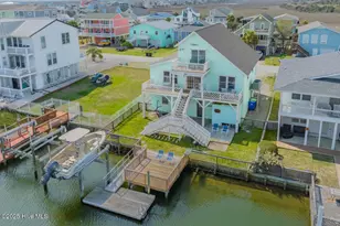 124 Starfish Dr, Holden Beach, NC 28462 - Photo 2
