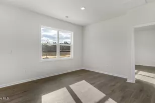 409 Conifer St, Sanford, NC 27332 - Photo 12
