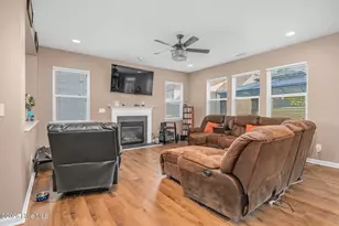 110 Green Willows Dr, Clayton, NC 27527 - Photo 8