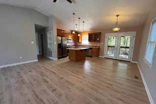 407 Hickory St, Emerald Isle, NC 28594 - Photo 4