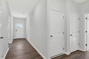 281 Maddox Dr, Aberdeen, NC 28315 - Photo 2
