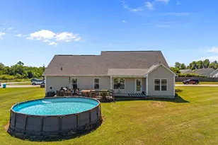108 High Cottage Ln, Richlands, NC 28574 - Photo 2