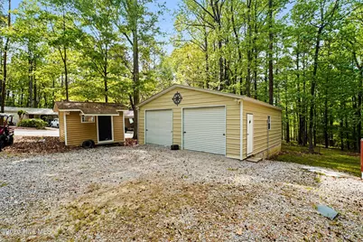 96 Holly Circle, Henderson, NC 27537 - Photo 2
