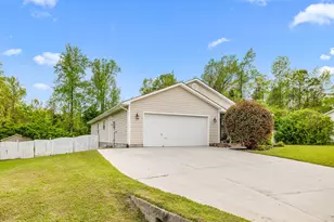 148 Plow Point Ln, Jacksonville, NC 28546 - Photo 4
