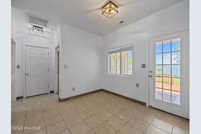 200 E Howard Drive, Jacksonville, NC 28540 - Photo 18