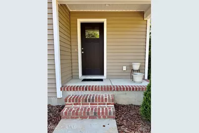 175 S Carlisle Street, Southern Pines, NC 28387 - Photo 2