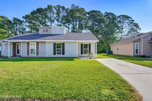 213 Village Dr, Jacksonville, NC 28546 - Photo 1