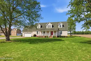 184 S Currituck Rd, Currituck, NC 27929 - Photo 2