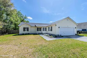 126 Forest Bluff Dr, Jacksonville, NC 28540 - Photo 1