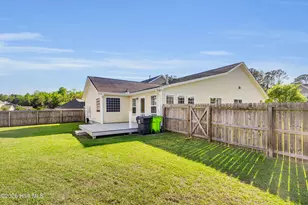 201 Quincy Ct, New Bern, NC 28560 - Photo 30