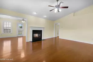 201 Quincy Ct, New Bern, NC 28560 - Photo 12