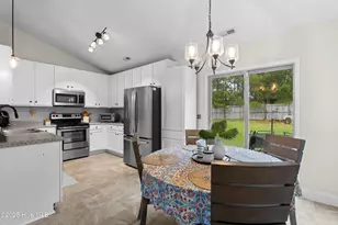 702 Jasmine Ln, Jacksonville, NC 28546 - Photo 8