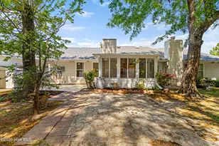 3803 Galantis Dr, Morehead City, NC 28557 - Photo 32