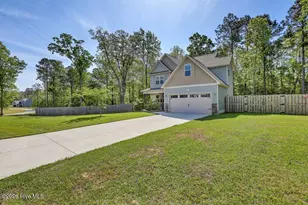 126 Tides End Dr, Holly Ridge, NC 28445 - Photo 2