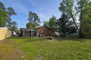 1221 Crescent Dr, Elizabeth City, NC 27909 - Photo 34