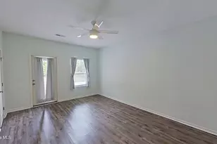 709 Elton Ave, Carolina Beach, NC 28428 - Photo 4