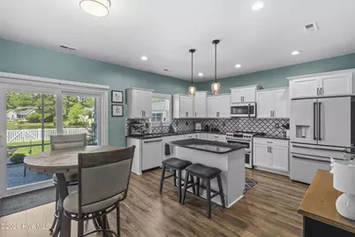 109 Sparrow Drive, New Bern, NC 28560 - Photo 4
