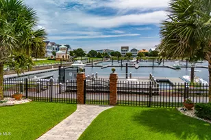 458 Kensington Pl, Newport, NC 28570 - Photo 2