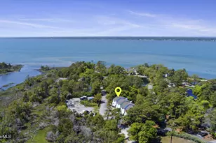 312 McGinnis Dr, Pine Knoll Shores, NC 28512 - Photo 2