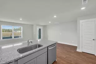 109 N Grassland Rd, Surf City, NC 28445 - Photo 4