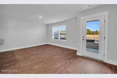109 N Grassland Road, Surf City, NC 28445 - Photo 6