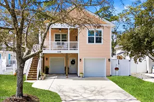 135 NE 75th St, Oak Island, NC 28465 - Photo 2