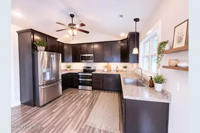 511 N B Street, Bridgeton, NC 28519 - Photo 14