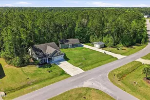 111 W Huckleberry Way, Rocky Point, NC 28457 - Photo 2
