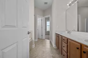 118 Farmington Dr, Richlands, NC 28574 - Photo 12