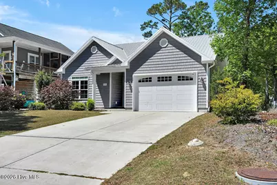 155 NE 18th Street, Oak Island, NC 28465 - Photo 4
