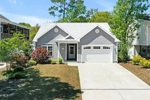 155 NE 18th St, Oak Island, NC 28465 - Photo 4