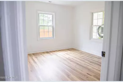 116 W Bayshore Boulevard, Jacksonville, NC 28540 - Photo 10