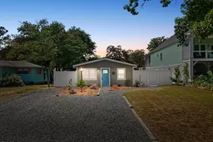 413 Sherrill St, Oak Island, NC 28465 - Photo 2
