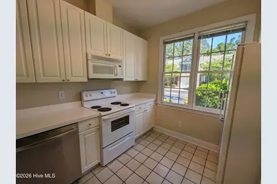 233 Racine Drive #Unit 18, Wilmington, NC 28403 - Photo 2