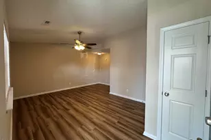 2375 Hurt Dr, Rocky Mount, NC 27804 - Photo 4