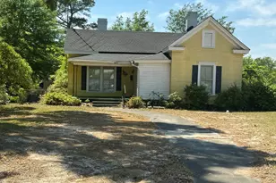 302 Corning St, Hamlet, NC 28345 - Photo 6