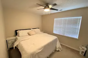 303 Meadowbrook Ln, Jacksonville, NC 28546 - Photo 6