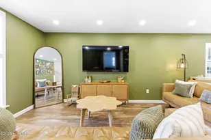 406 N B St, Bridgeton, NC 28519 - Photo 18