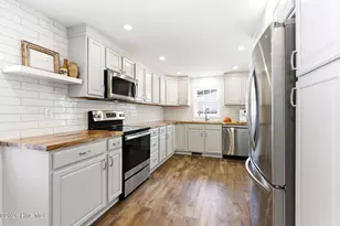 406 N B St, Bridgeton, NC 28519 - Photo 26
