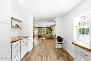 406 N B St, Bridgeton, NC 28519 - Photo 22