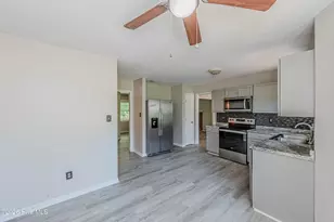 411 Candlewood Dr, Jacksonville, NC 28540 - Photo 14